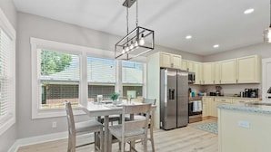 Dining - 3bd/2ba Savannah Home * Built 2025 * Dogs Welcome (Savannah)