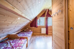 4 Schlafzimmer, Bügeleisen/Bügelbrett, kostenloses WLAN