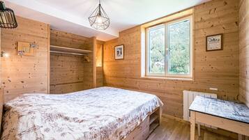4 habitaciones, tabla de planchar con plancha y wifi gratis