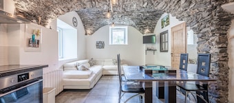 Apartment 'Breizh Chalet - 6 Personnes' with Mountain View, Private Garden and Wi-Fi