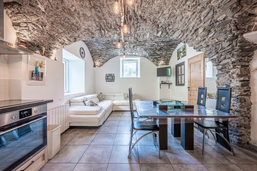 Apartment 'Breizh Chalet - 6 Personnes' with Mountain View, Private Garden and Wi-Fi