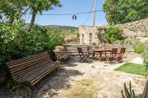 Outdoor dining - Country House 'Caltiku' with Mountain View, Private Pool and Private Terrace (els Ranxos de Bonany)