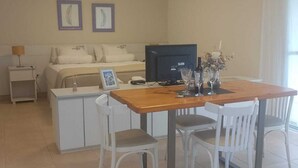 Dining room - Monoambiente de Categoría (Villa San Lorenzo)