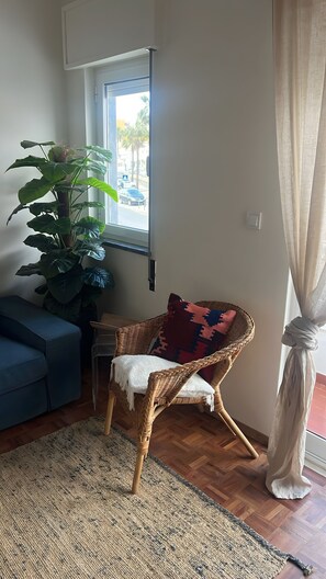 TV - Apartment 'Regato' with Private Terrace, Balcony and Wi-Fi (Ferragudo)