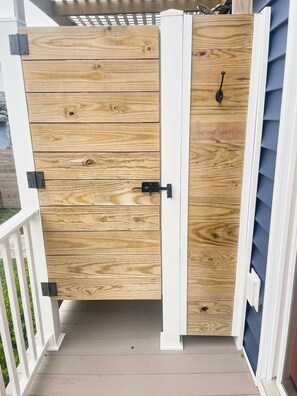 Exterior detail - Firepit/BBQ, Minutes to Beach & Park - Deja Blu II (Cape Charles)