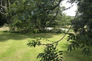 Property grounds - Foxglove - Luxurious Barn Conversion (Haverfordwest)