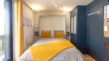 1 bedroom, iron/ironing board, free WiFi, bed sheets