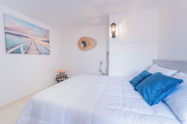 Desk, blackout drapes, iron/ironing board, free WiFi