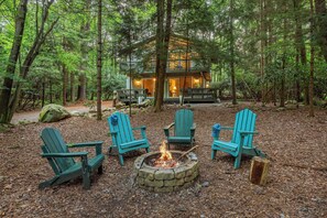 House (3 Bedrooms) | Interior - The Four Seasonal by Avantstay Hot Tub, Spacious Deck & Fire Pit (Pocono Pines)