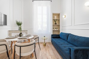 Televisie en een open haard
