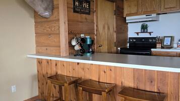 Micro-ondes, four, plaque de cuisson