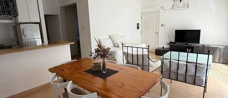 Apartment, 2 Bedrooms, Smoking, Balcony | Interior