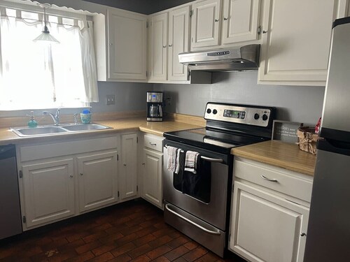 Quiet Condo off Lumpkin/Perfect Gameday Haven