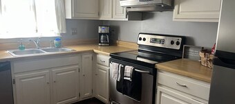 Quiet Condo off Lumpkin/Perfect Gameday Haven