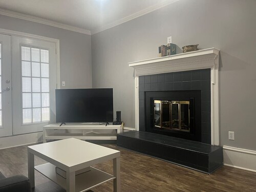 Quiet Condo off Lumpkin/Perfect Gameday Haven