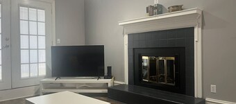 Quiet Condo off Lumpkin/Perfect Gameday Haven