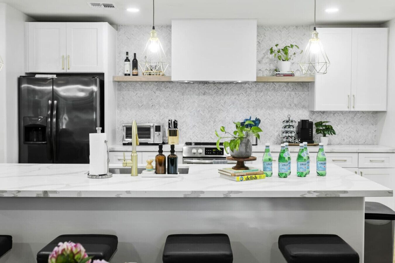 冰箱、微波炉、烤箱、炉灶