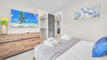 5 bedrooms, iron/ironing board, travel crib, free WiFi