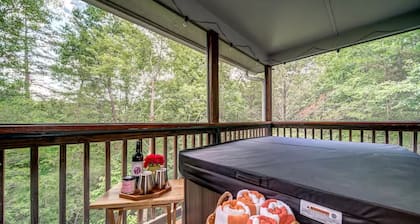 A+ Location! Only 1 mile to downtown Helen. SUPER Clean 2 Bedroom/2 Bath.