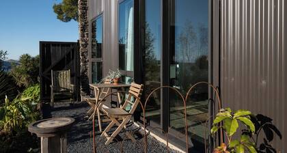 Manu Heights - Tranquil Luxury, Views & Privacy.