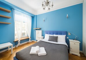 1 habitación, tabla de planchar con plancha, wifi y ropa de cama 