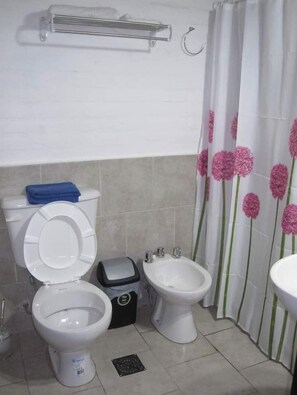 Standard Apartment, Mountain View | Bathroom