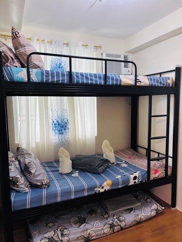 2-bedroom condo in delightful Davao City with WiFi, AC
