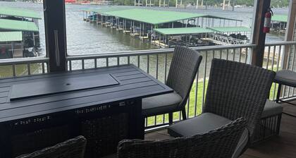 Lovely Lake Front and Updated 2 Bedroom Condo with Boat Slip!