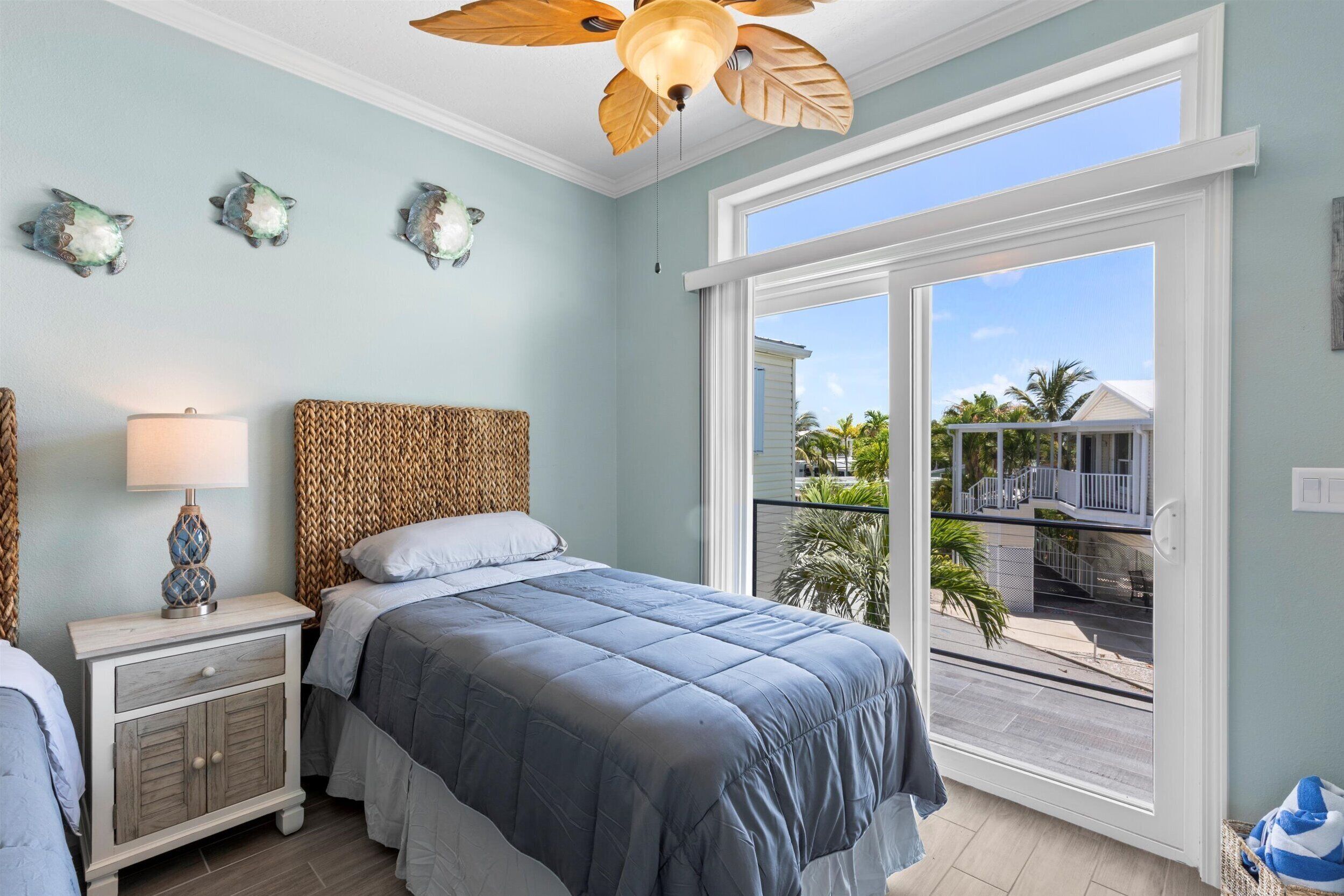 2 室のベッドルーム、アイロン / アイロン台、WiFi (無料)、ベッドシーツ