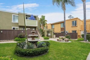 Terrace/patio - Charming & Private Corner Condo- With Sunny Patio (San Diego)