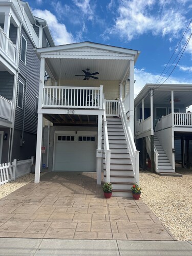 Charming newly renovated house in Seaside Heights quiet neighborhood