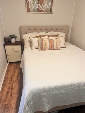 3 bedrooms, free WiFi, bed sheets - Charming newly renovated house in Seaside Heights quiet neighborhood (Seaside Heights)