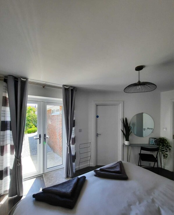 3 slaapkamers, een bureau, een strijkplank/strijkijzer, gratis wifi