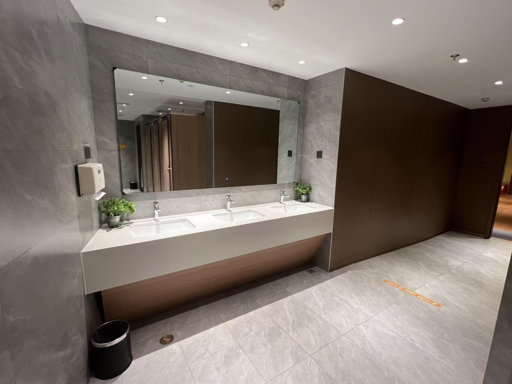 淋浴設備、吹風機、坐浴桶、毛巾