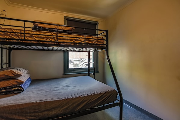 1 bedroom, free WiFi, bed sheets