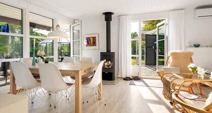Cozy summer house near beach and nature