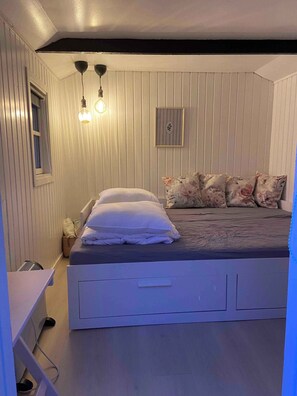 2 quartos, ferros/tábuas de passar roupa, Wi-Fi de cortesia