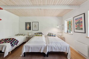 2 bedrooms, free WiFi