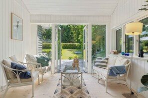 Living area - Spacious, lovely cottage in North Zealand (Melby)