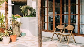 Standard Double Room, Garden View | Terrace/patio