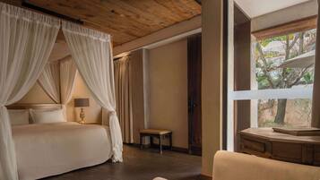 Comfort Double Room | Premium bedding, pillowtop beds, individually furnished, blackout drapes