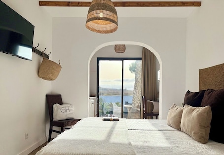 1 bedroom, iron/ironing board. Canaryislandshost l Olympica 3