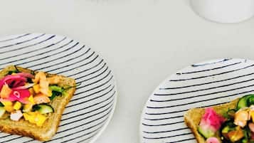Alimentos y bebidas