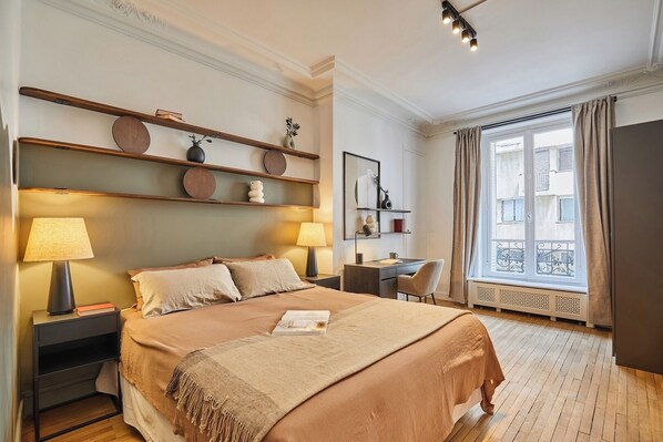 Fer et planche à repasser, Wi-Fi, literie fournie