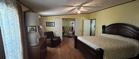 4 habitaciones, tabla de planchar con plancha y wifi gratis