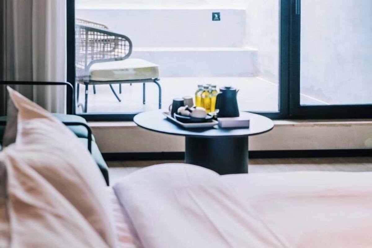1 bedroom, in-room safe, blackout drapes, soundproofing