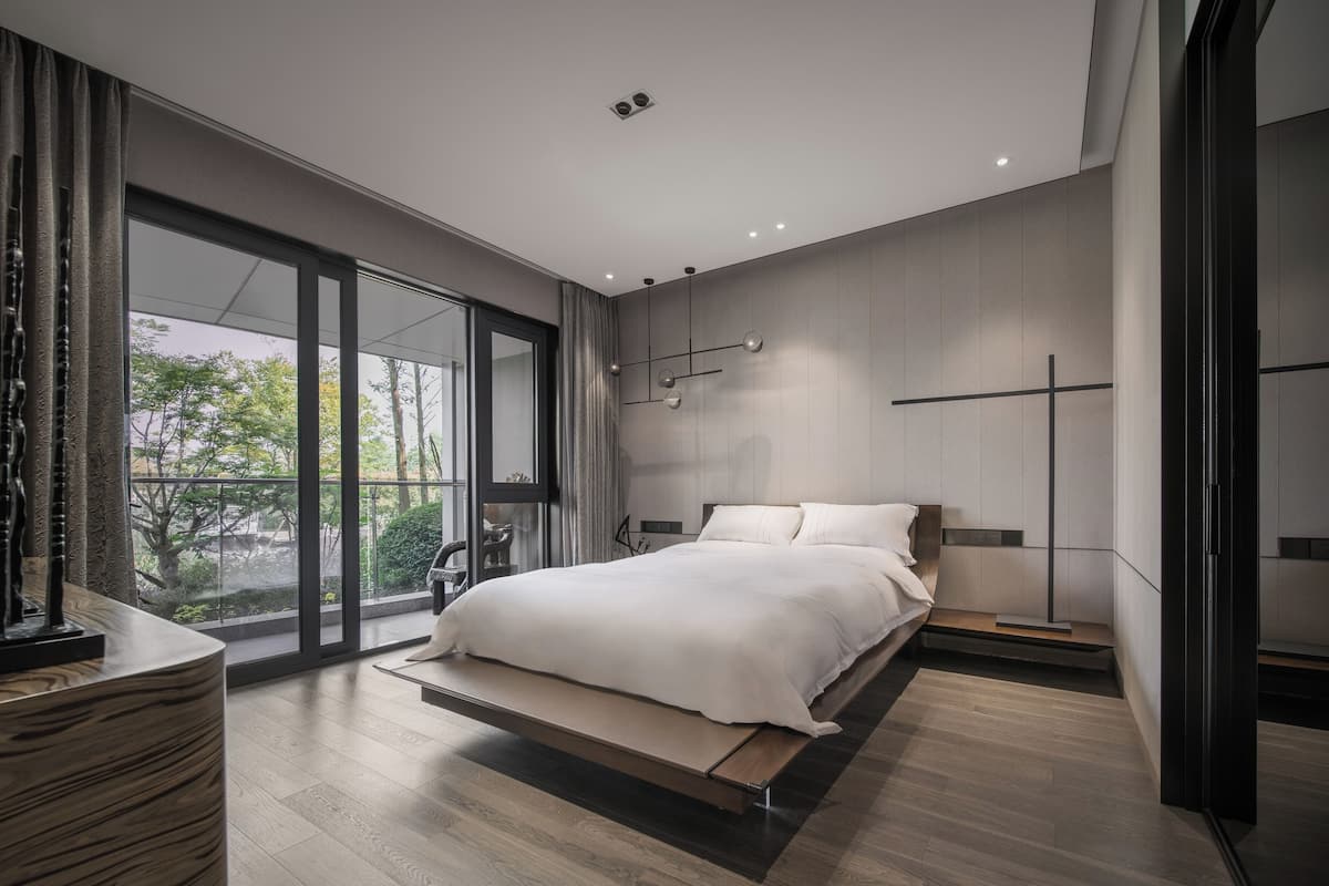 Superior Suite, Lake View