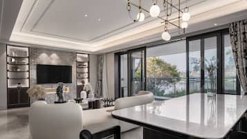 Luxury-Suite, Seeblick | Wohnzimmer | Drucker