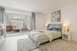 1 slaapkamer, een strijkplank/strijkijzer, reisbedje, gratis wifi
