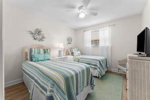 2 chambres, fer et planche à repasser, Wi-Fi gratuit, draps fournis